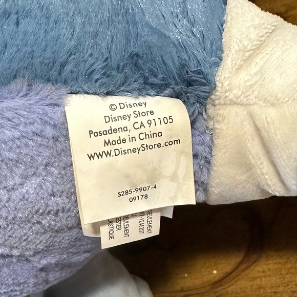 Disney Store Exclusive Winnie The Pooh Eeyore Winter Snowflake Plush Stuffed HTF - Picture 8 of 9